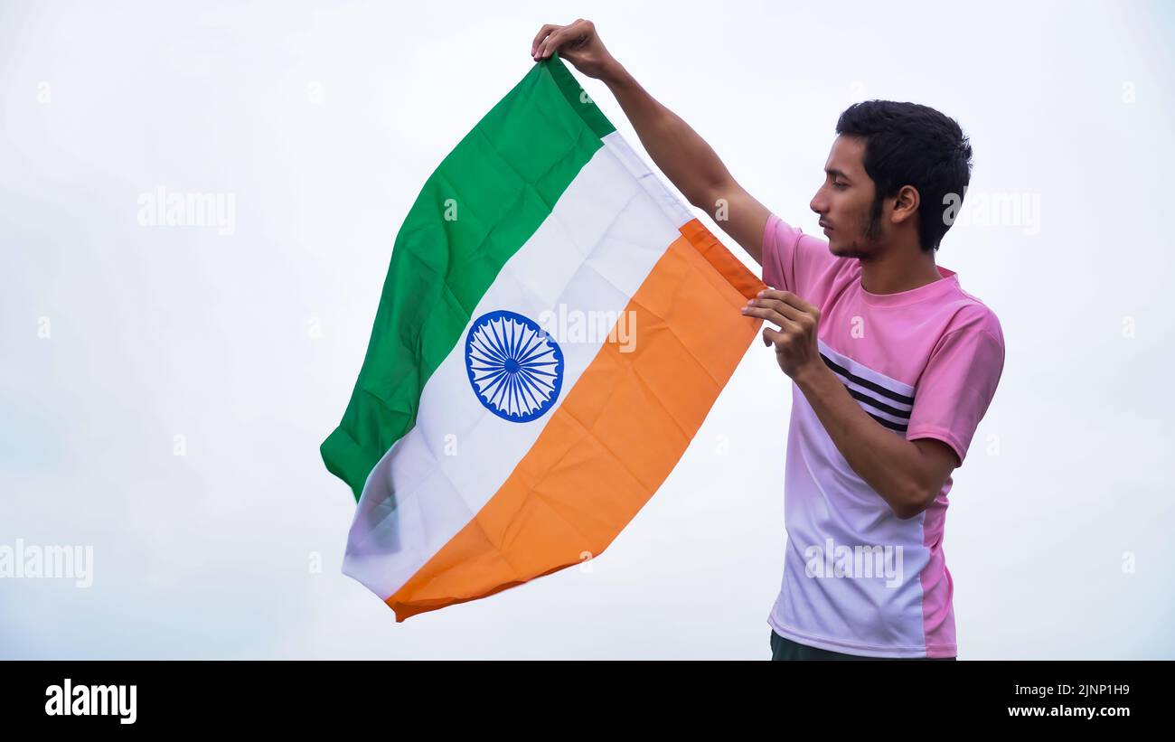 hombre con imagen de bandera india Foto de stock