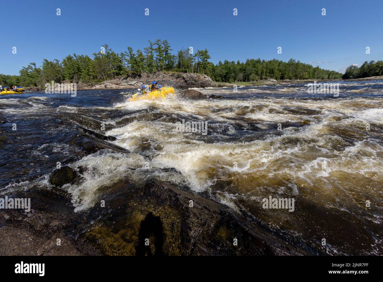 (Río Ottawa cerca de Cobden, Canadá12 de agosto de 2022) Rafters DE