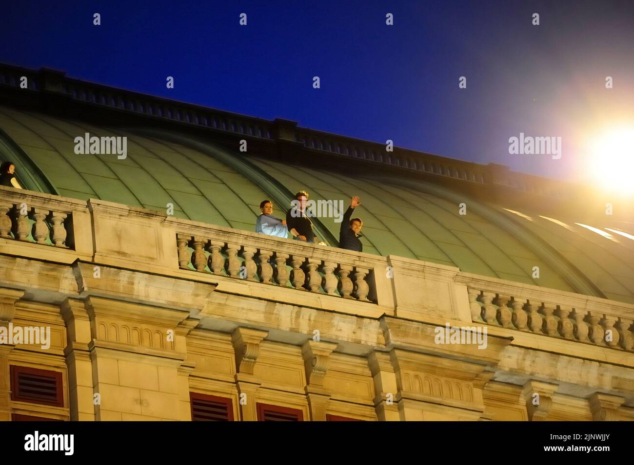 Viena, Austria. 28 de agosto de 2014. Rodaje para Mission: Impossible 5 en la Ópera Estatal de Viena con Rebecca Ferguson, Christopher McQuarrie y Tom Cruise Foto de stock