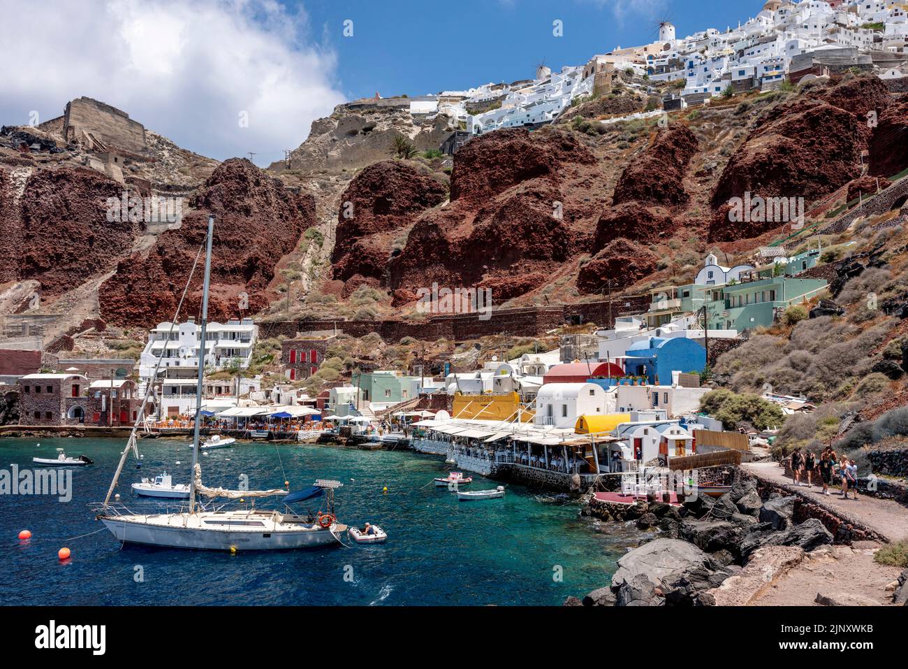 Restaurantes en Ammoudi Bay, Oia, Santorini, Islas Griegas, Grecia. Foto de stock