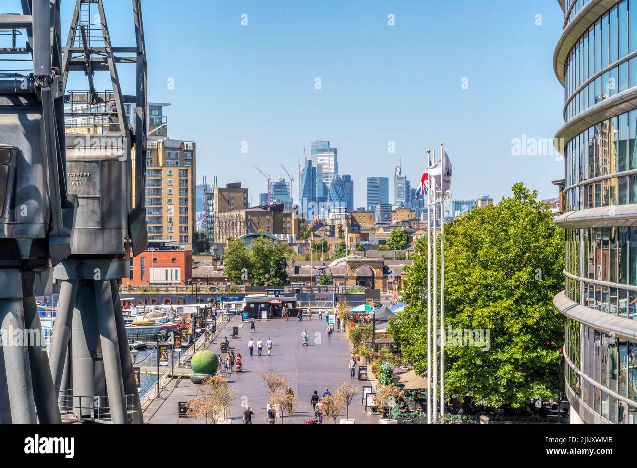 Ciudad de Londres vista desde Docklands en West India Quay. Foto de stock