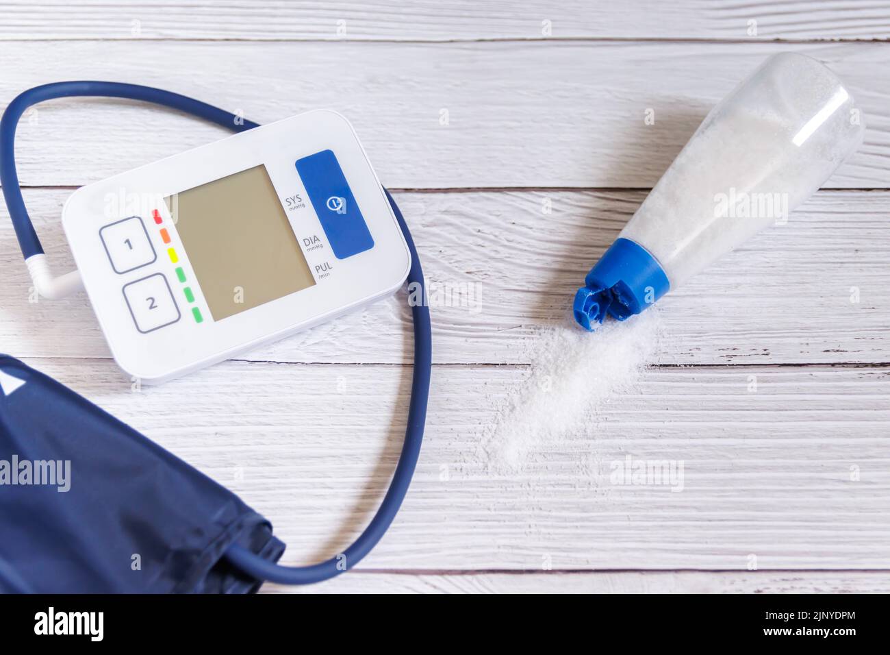 Video: Cómo medir la presión arterial usando un tensiómetro manual - Mayo  Clinic