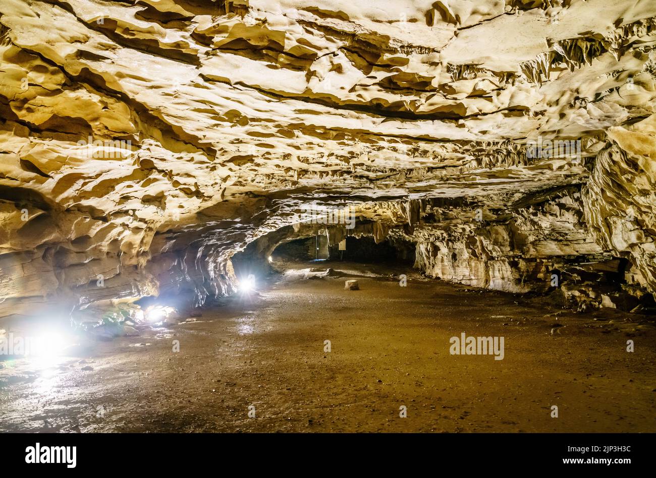Cueva Cascade en el Parque Estatal Carter Caves en Kentucky Foto de stock