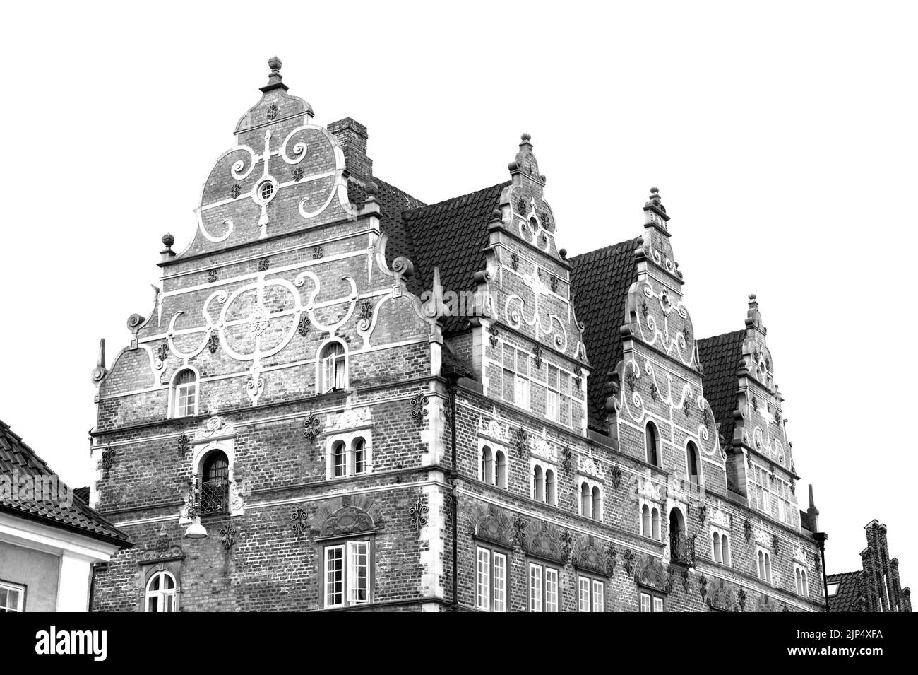 Aalborg casa detalle en una calle histórica en Dinamarca en blanco y negro Foto de stock