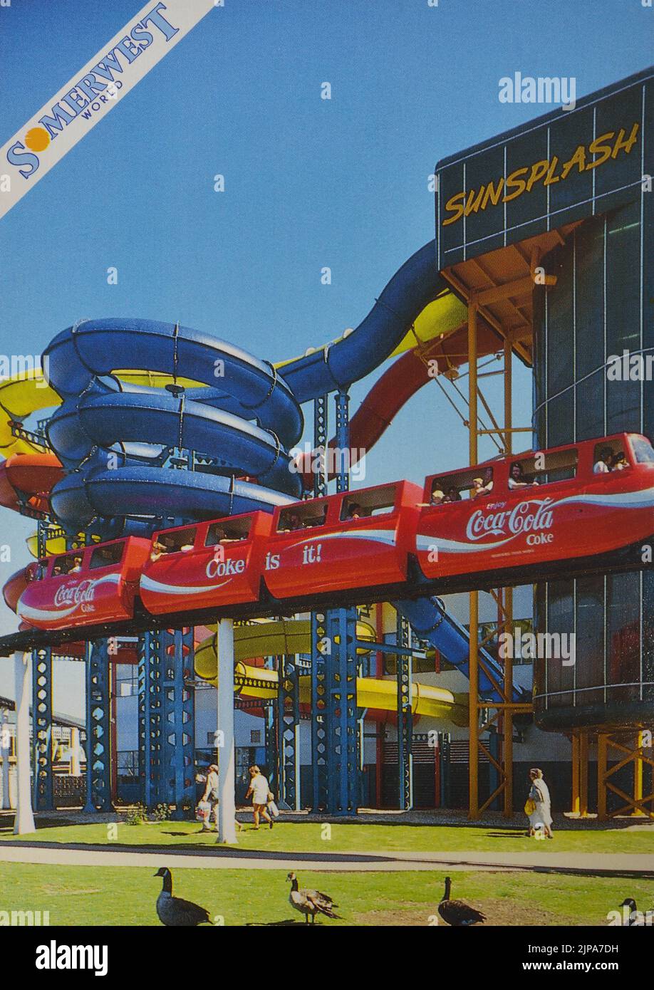 Postal de los años 80 del monorraíl en Somerwest World, Butlins Minehead Resort. Foto de stock
