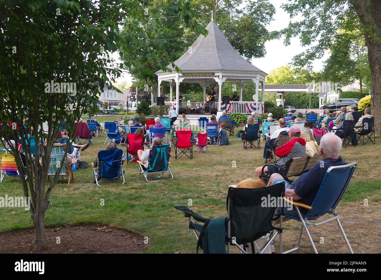 Concierto de bandas de verano en Dennis Village, Dennis, Massachusetts en Cape Cod, EE.UU Foto de stock