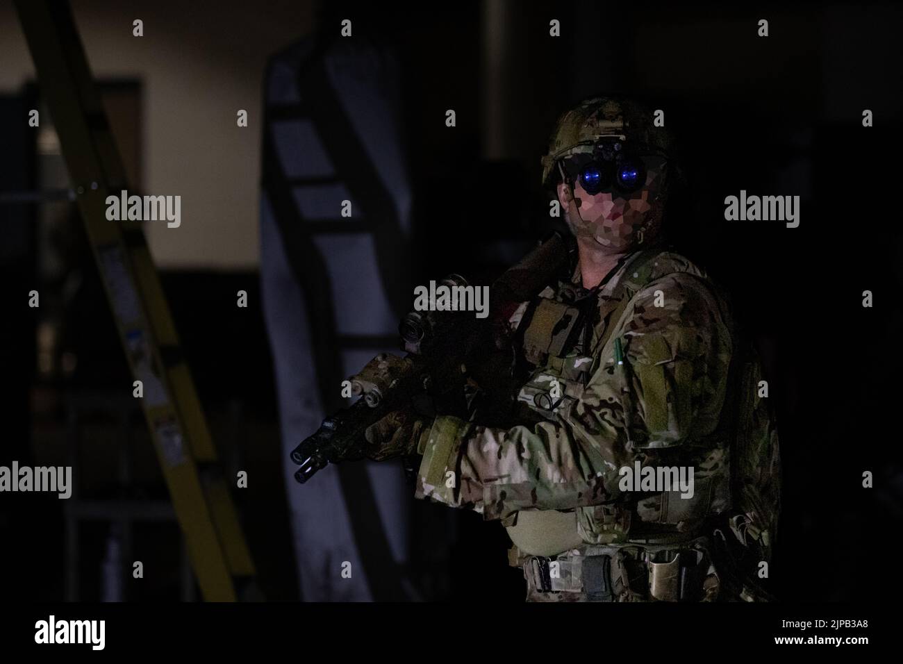 Tres empresas suministrarán equipos de visión nocturna al Ejército
