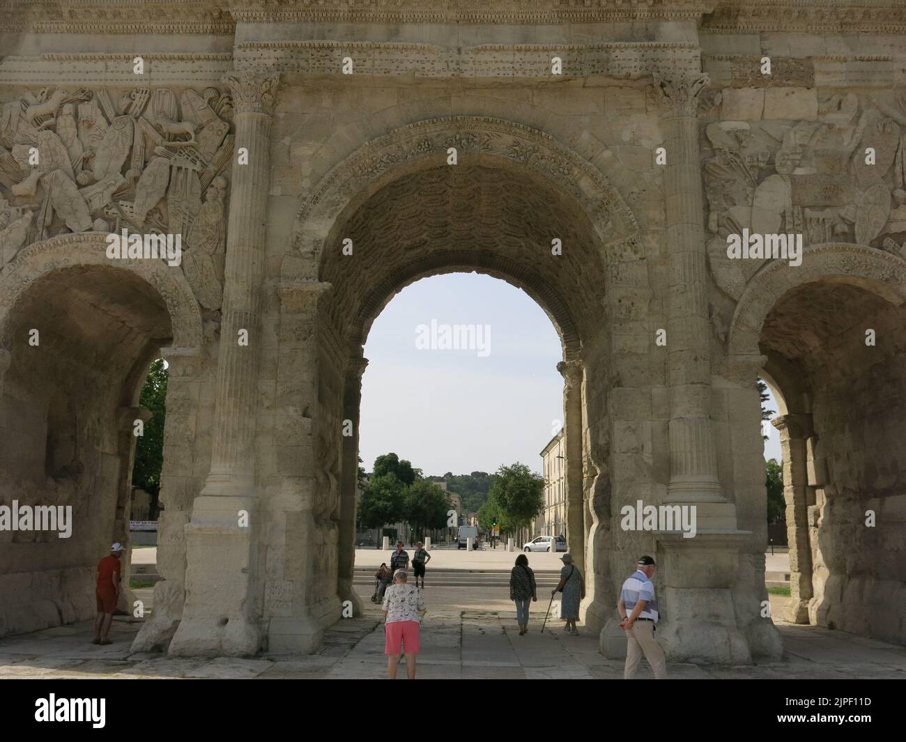El Arco de Triunfo de Orange es una antigua puerta monumental romana