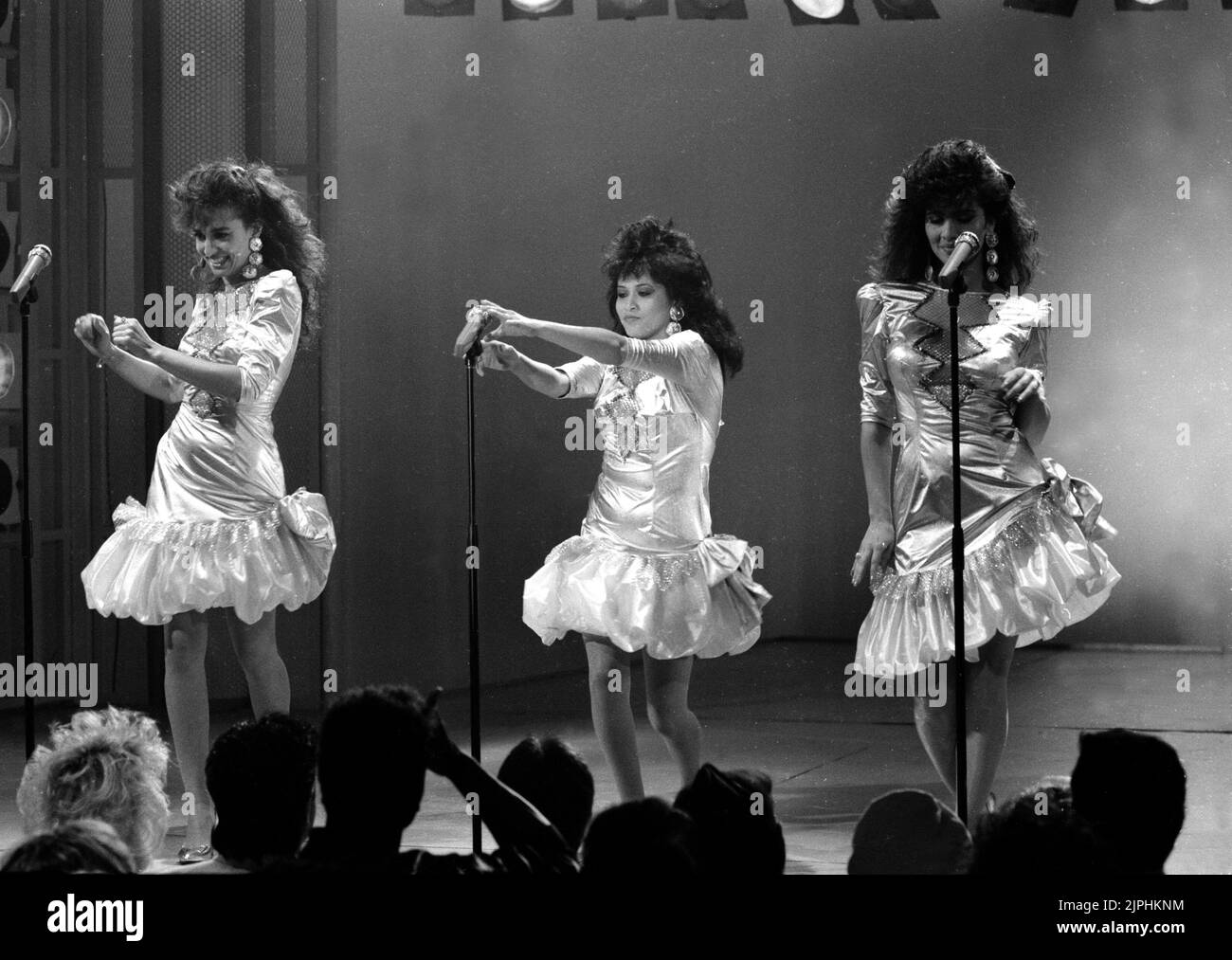 The Cover Girls on American Bandstand 1985 Crédito: Ron Wolfson / MediaPunch Foto de stock