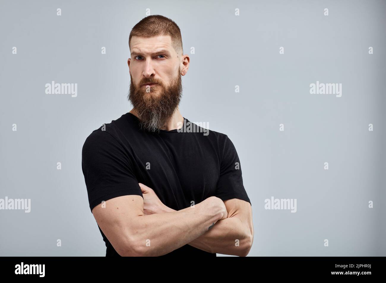 hombre, serio, musculoso, barbudo, tipo, hombres, estructuras musculares, beardeds Foto de stock