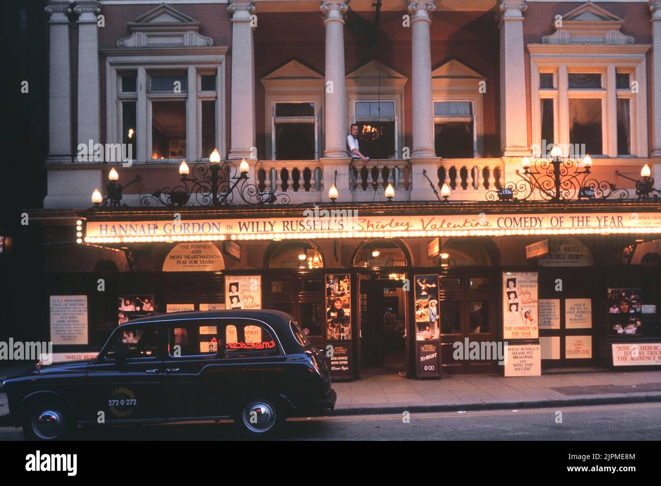 Willy Russell Shirley Valentine jugar al Duke of York's Theatre, Londres, Inglaterra, Reino Unido. Circa 1990 Foto de stock