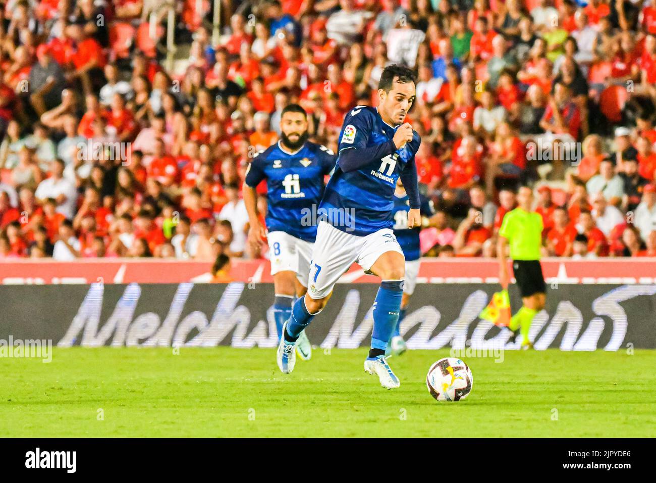 MALLORCA, ESPAÑA - 20 DE AGOSTO: Juanmi del Real Betis en el partido entre el RCD Mallorca y el Real Betis de La Liga Santander el 20 de agosto de 2022 en Visit Mallorca Stadium Son Moix en Mallorca, España. (Foto de Samuel Carreño/PxImages) Foto de stock