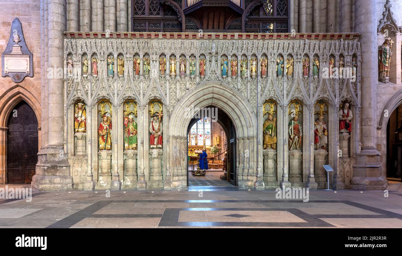 La Iglesia Catedral de San Pedro y San Wilfrid - Ripon Cathedral - Ripon, North Yorkshire, Inglaterra, Reino Unido - vista de la pantalla del coro Foto de stock