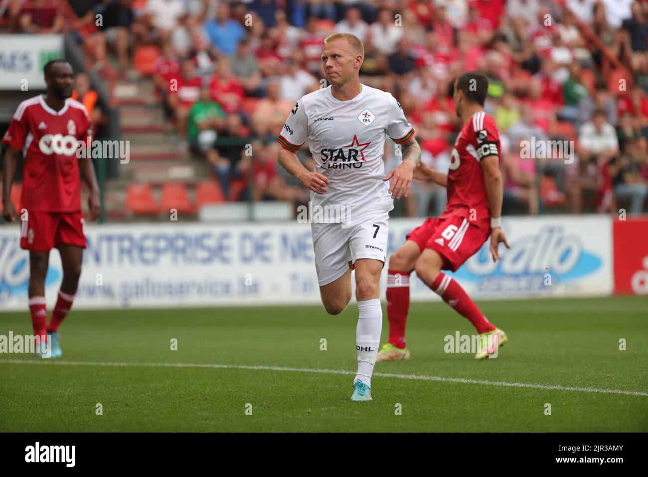 Liege, Bélgica, 21 de agosto de 2022, Jon Thorsteinsson de OHL celebra