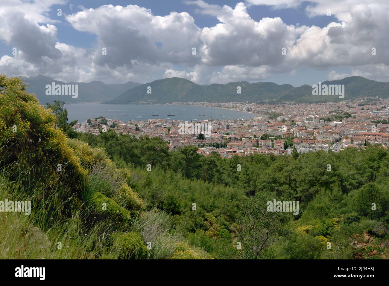 Vista aérea de la bahía y de la ciudad de Marmaris, Turquía Foto de stock