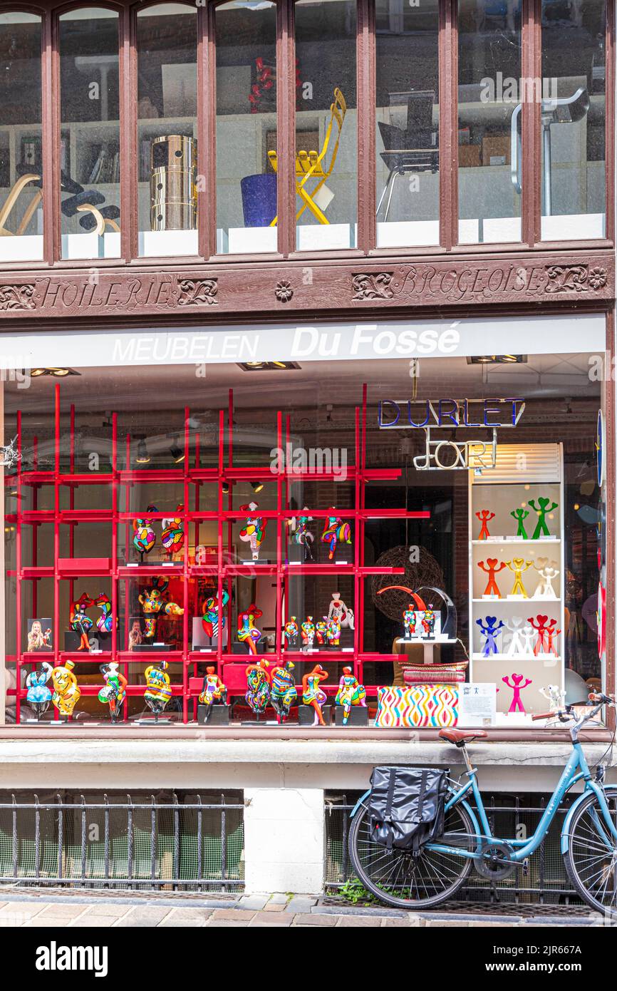 Tienda de diseño de muebles du Fosse en Brujas, Bélgica Foto de stock