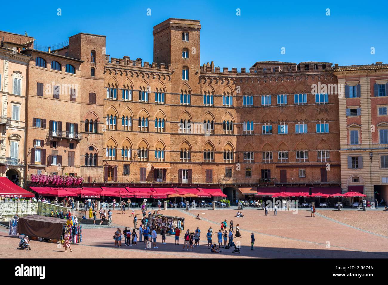 Vista general de la Piazza del Campo en Siena, Toscana, Italia Foto de stock