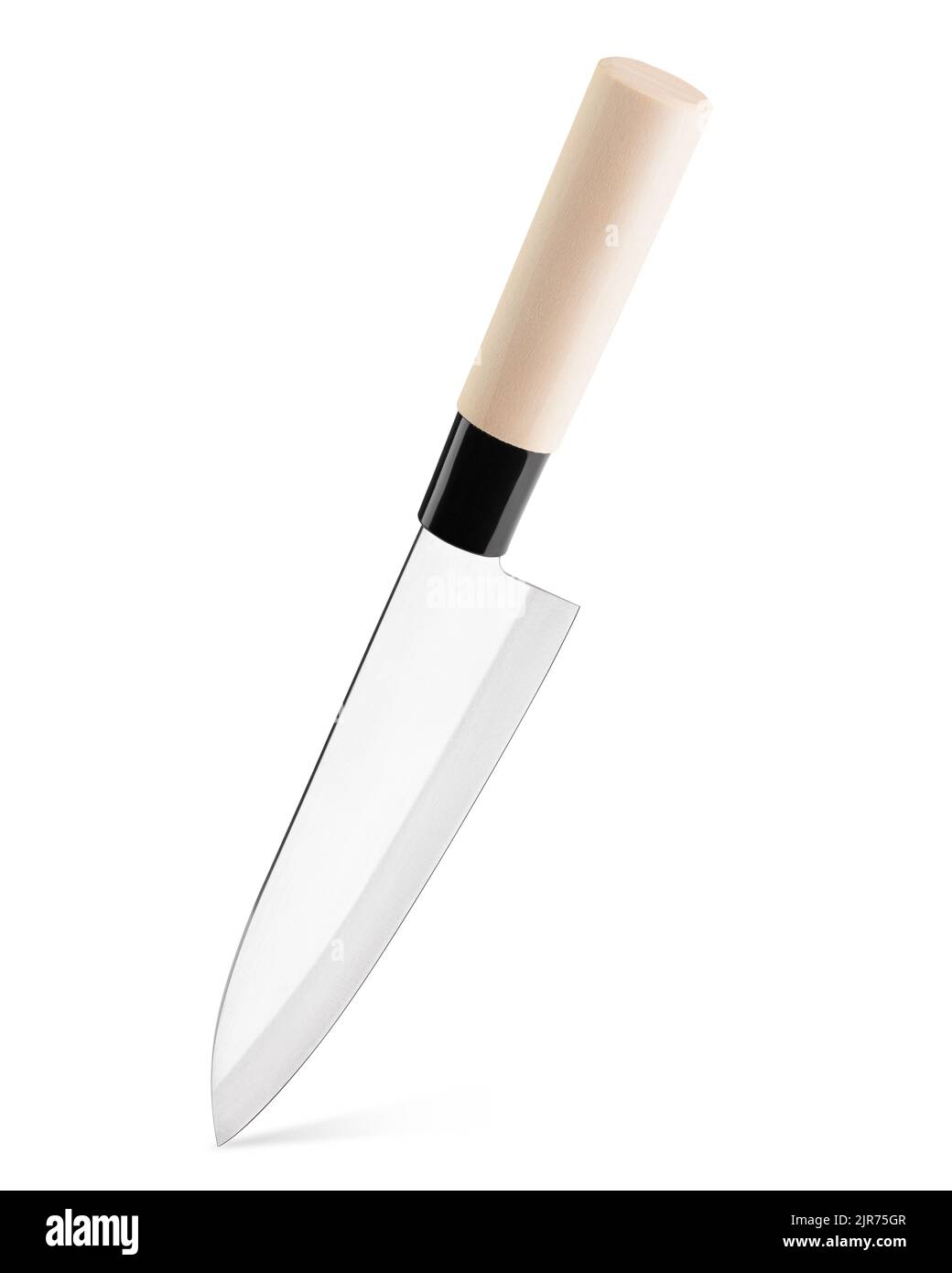 cuchillo de cocina tallado con mango de madera, cubiertos aislados sobre fondo blanco, camino de corte, toda la profundidad de campo Foto de stock