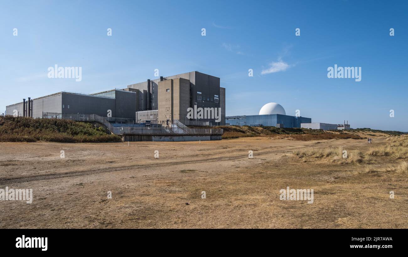 Centrales nucleares de Sizewell A y B en la costa de Suffolk, Inglaterra, Reino Unido. Foto de stock
