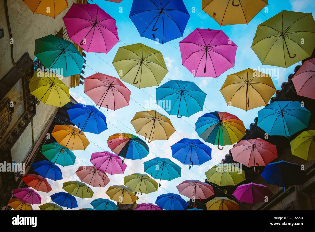 Paraguas decorados fotografías e imágenes de alta resolución - Página 4 -  Alamy