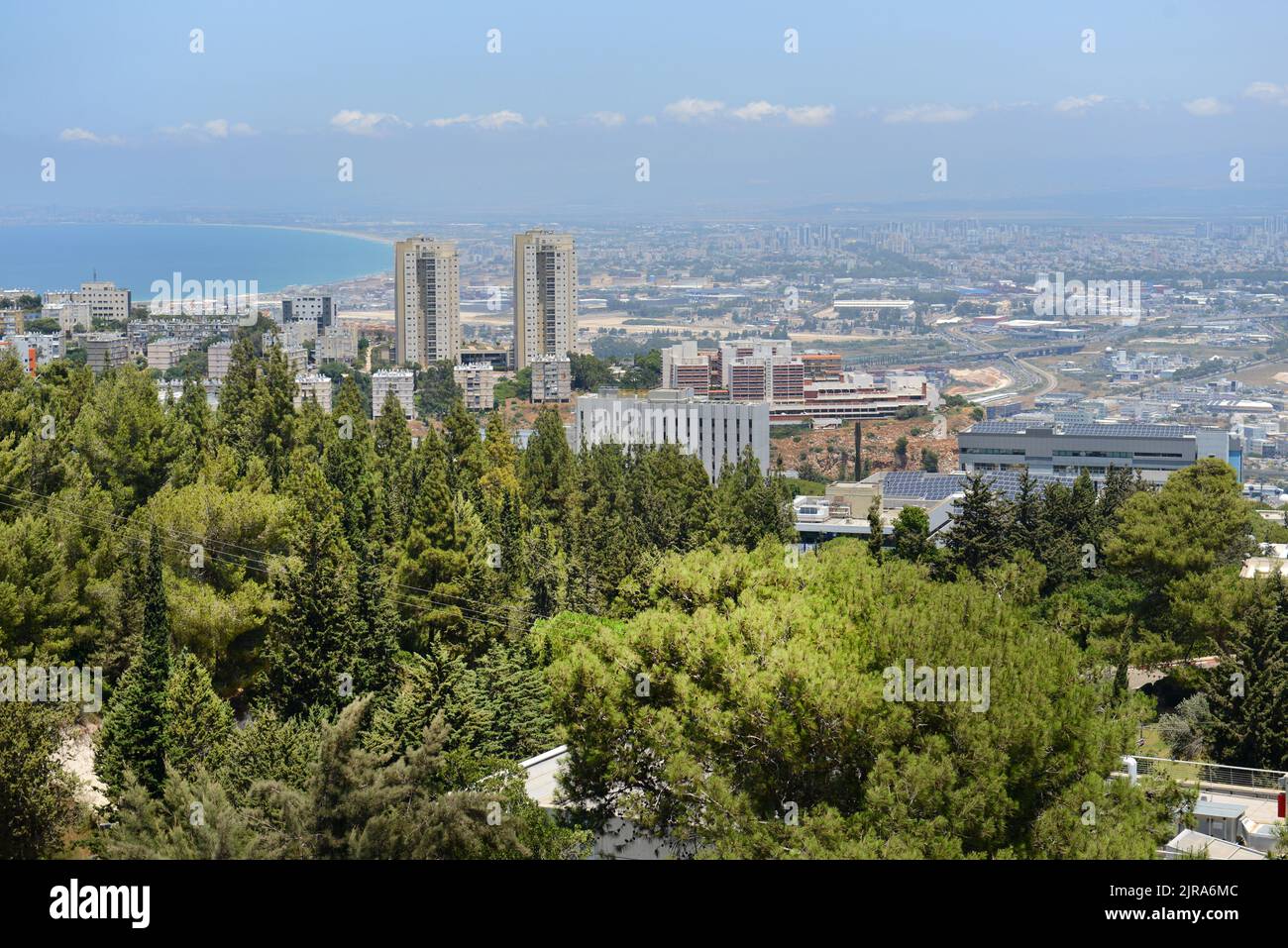 Una vista de Haifa y la zona de Krayot al norte. Foto de stock