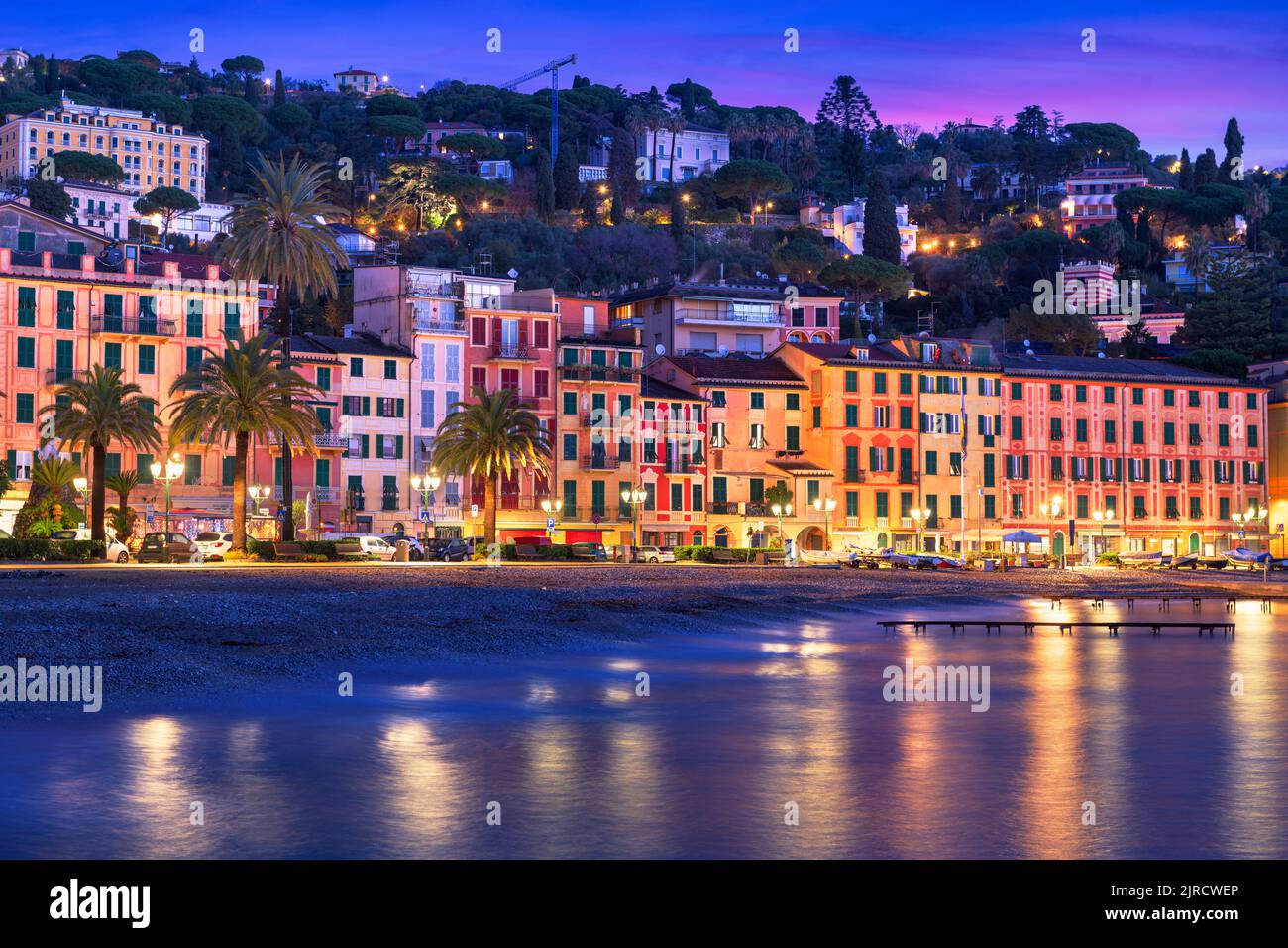 La costa de Santa Margherita Ligure, Italia al amanecer. Foto de stock