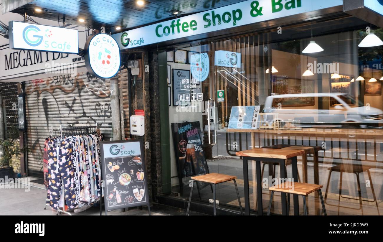 G's Cafe & Bar Soi 8 Sukhumvit Road, Khwaeng Khlong Toei, Khlong Toei, Bangkok Foto de stock
