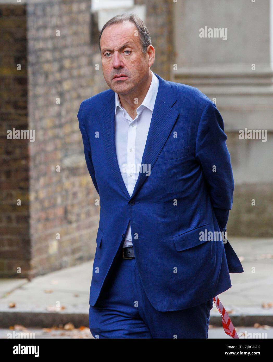 El barón Harrington de Watford, Ministro de Estado para los Refugiados, llega a Downing Street. Foto de stock