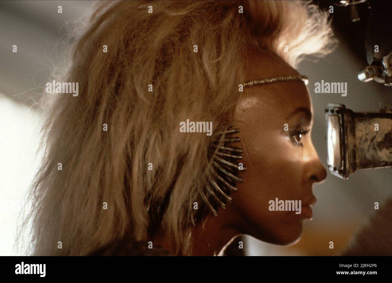 Tina turner mad max thunderdome fotografías e imágenes de alta