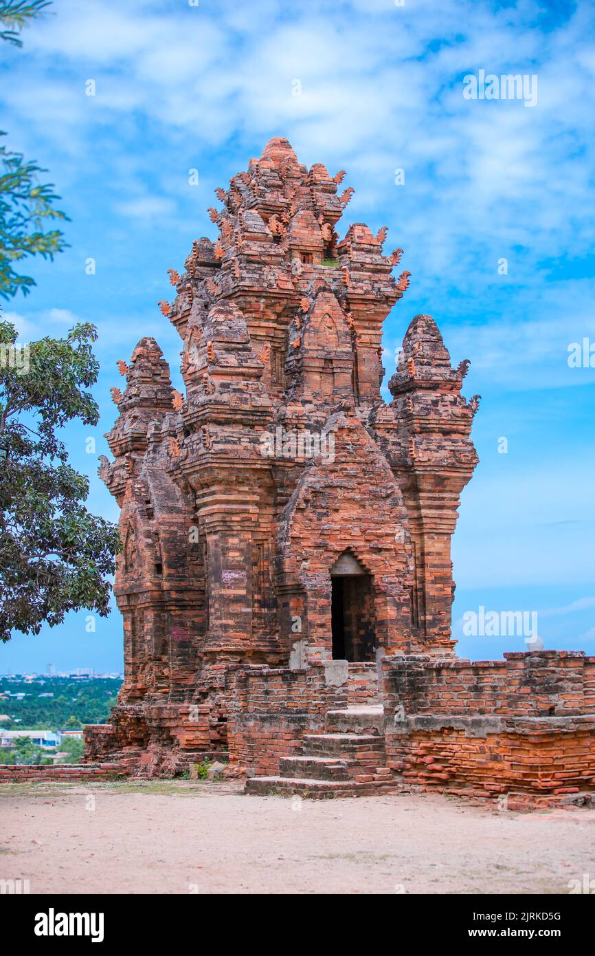 PO Klong Garai Cham Torre Foto de stock