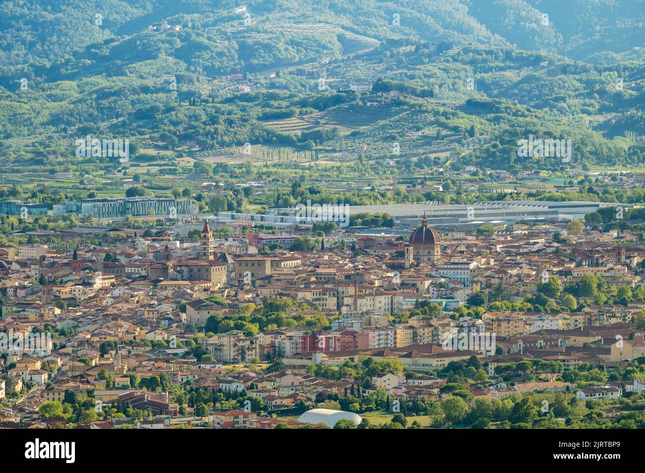 Hermosa vista aérea de Pistoia, Italia, desde Valdibure Foto de stock
