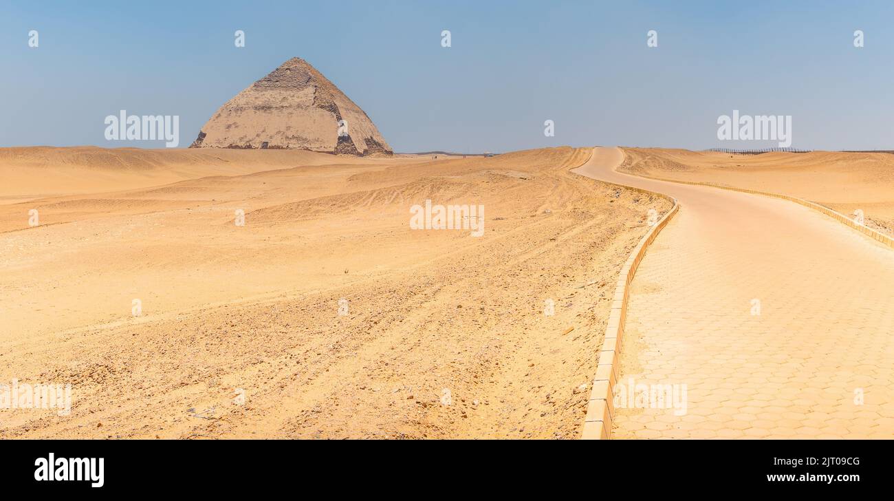 La pirámide doblada de Sneferu, Dashur, Egipto. Foto de stock