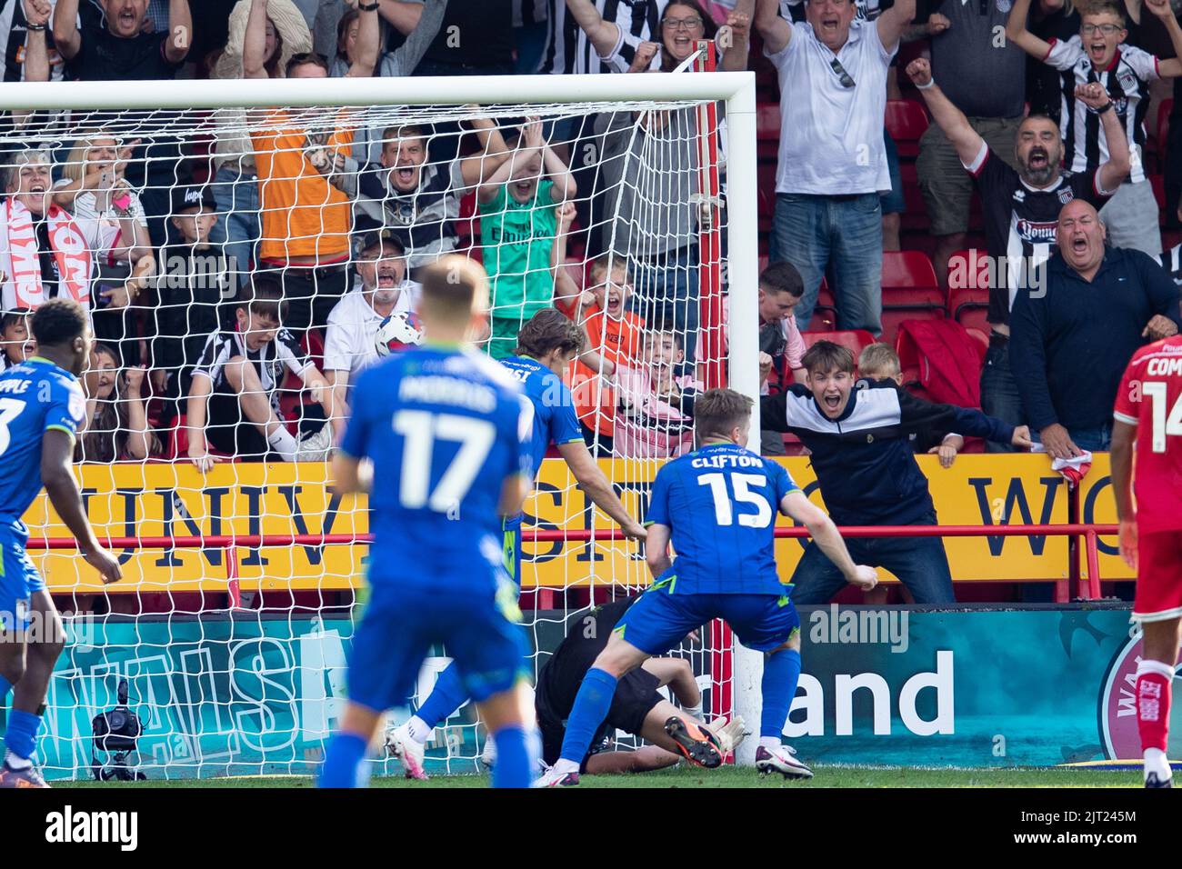 Durante el partido Sky Bet League 2 entre Walsall y Grimsby Town en el Banks' Stadium, Walsall, el sábado 27th de agosto de 2022. (Crédito: Gustavo Pantano | MI News) Crédito: MI News & Sport /Alamy Live News Foto de stock