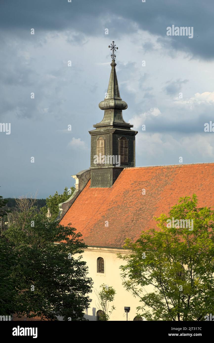Campanario de la Iglesia de San Juraj en Petrovaradin, Novi Sad, Serbia Foto de stock