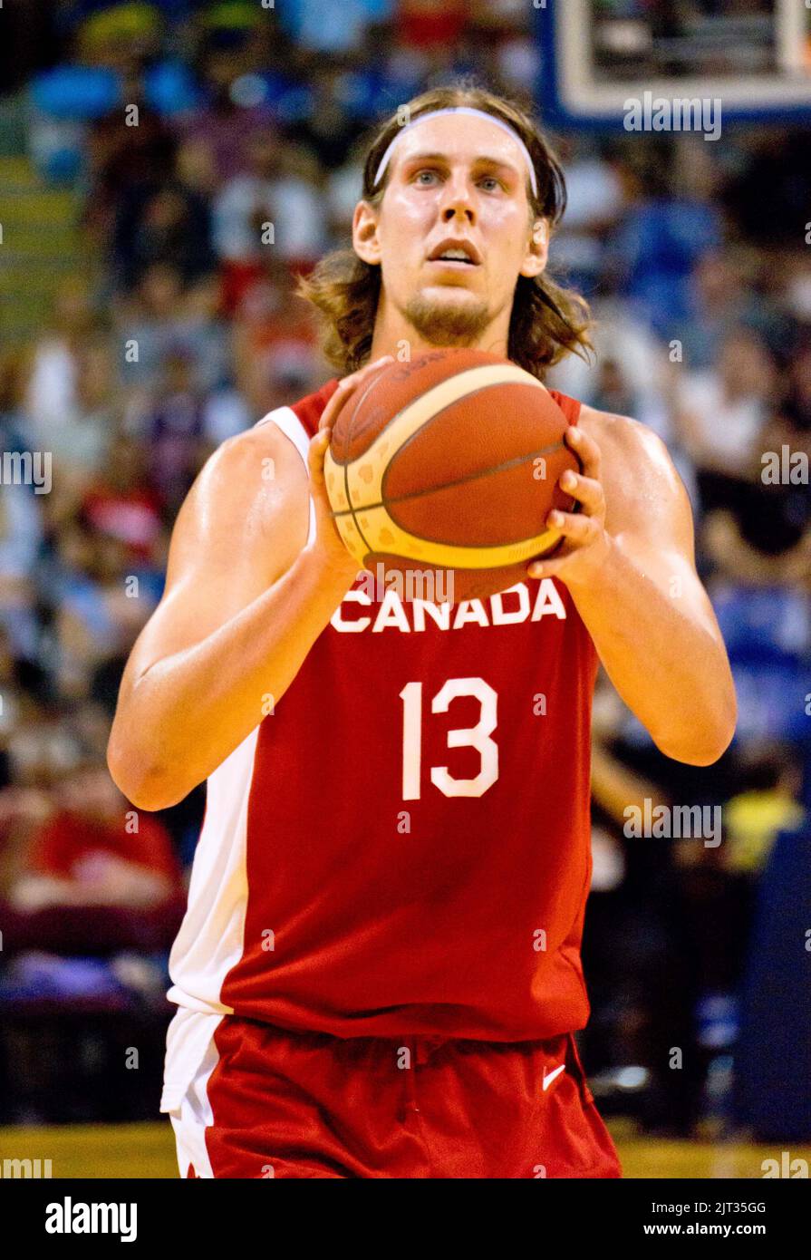 Victoria, Canadá. 25th de Ago de 2022. Victoria, British Columbia, Canadá,  25th 2022 de agosto: Kelly Olynyk (13 Canadá) hace un tiro libre durante la  clasificación FIBA de la Copa Mundial de