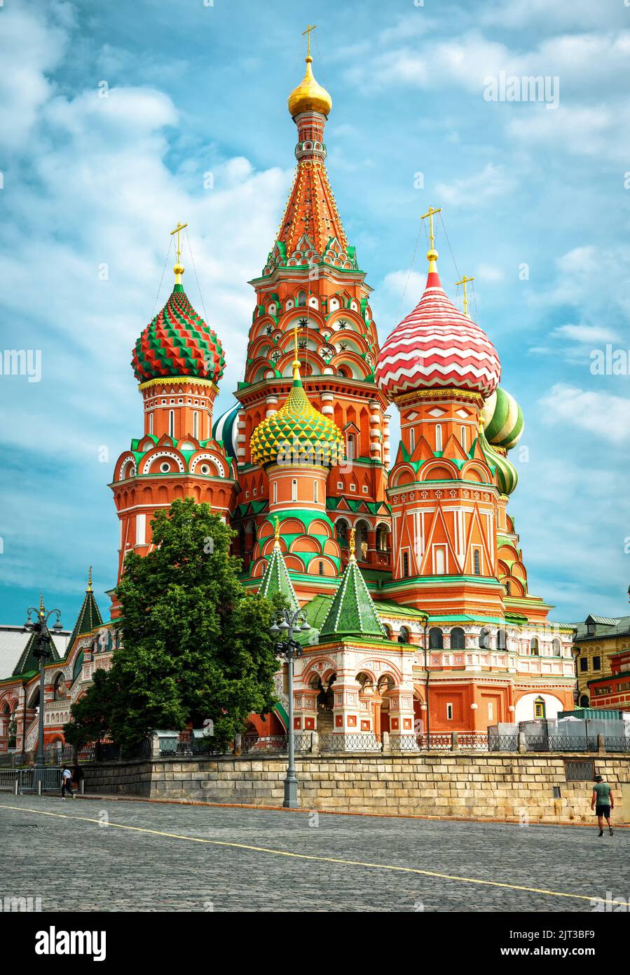 Catedral de San Basilio en Moscú, Rusia. Es un famoso punto de referencia de Rusia. Hermoso monumento, la antigua iglesia ortodoxa rusa contra el cielo en la ciudad de Moscú ce Foto de stock