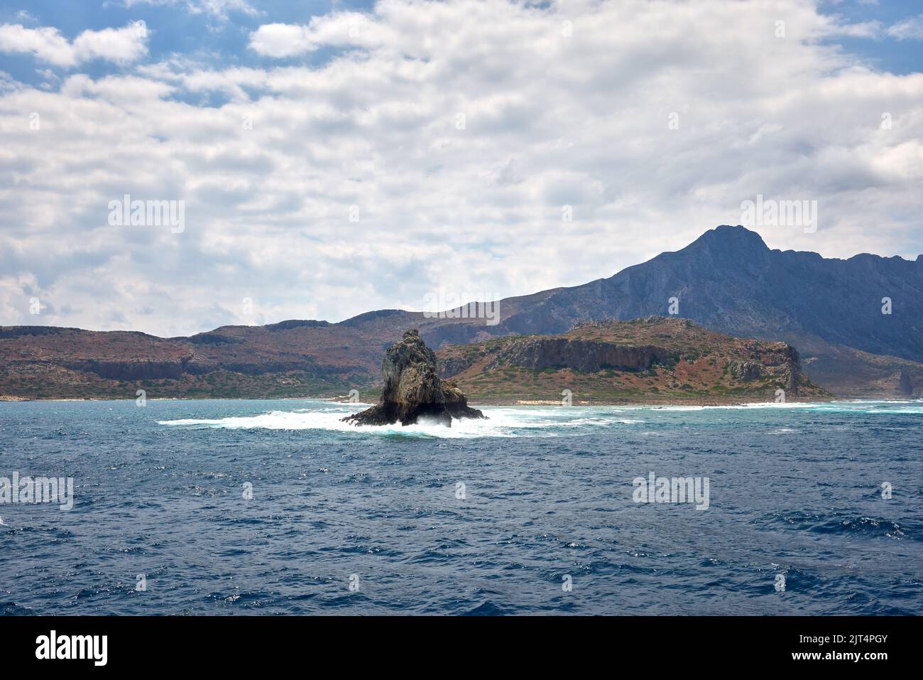 Increíble paisaje de las islas griegas - Bahía de Balos con las mejores playas y mar turquesa Foto de stock