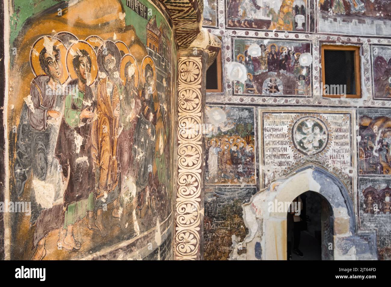 Antiguos frescos cristianos dentro de la Iglesia de la Roca en el Monasterio Sumela en Trabzon, Turquía. Foto de stock
