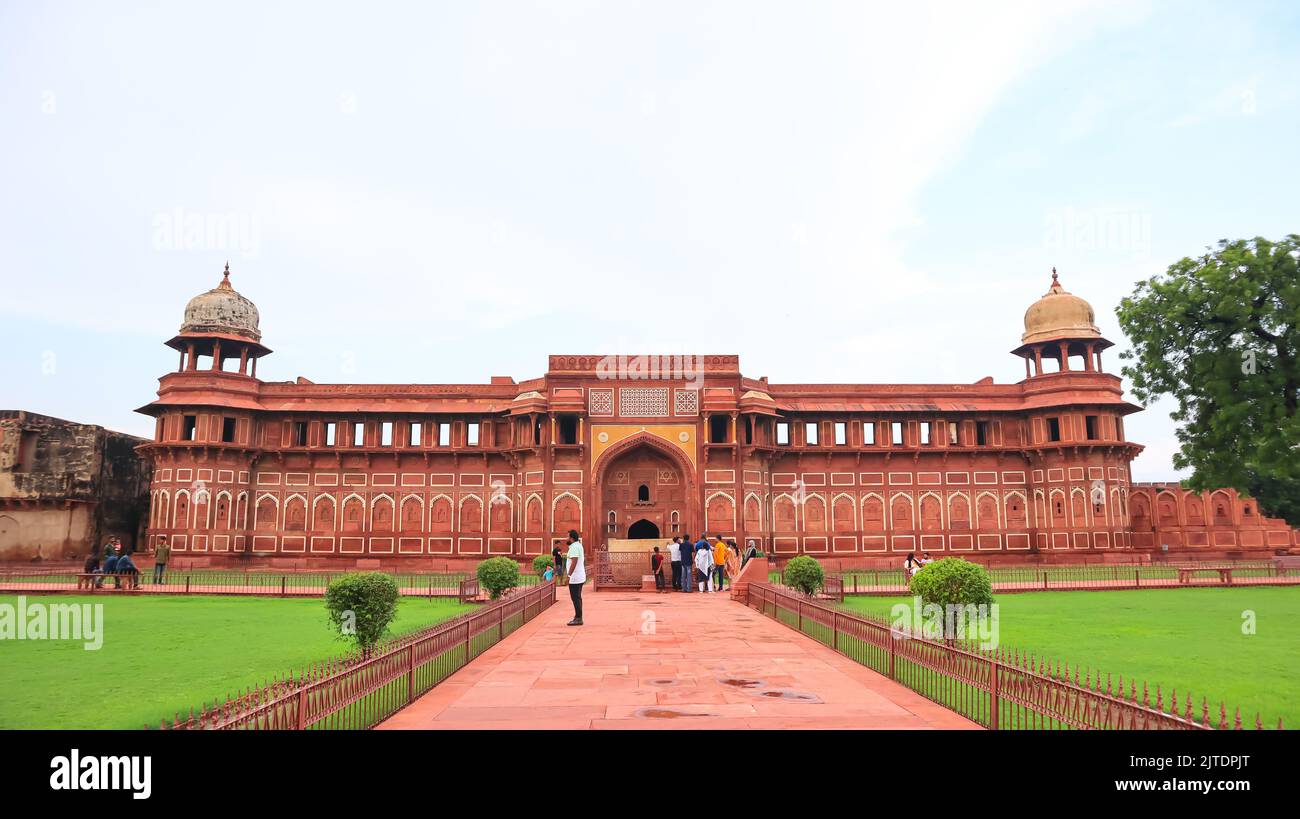 El hermoso interior y exterior de Agra Fort, Agra, Uttar Pradesh, India. Foto de stock