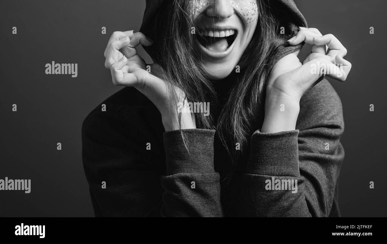 alegre jovencita emoción sonriente Foto de stock