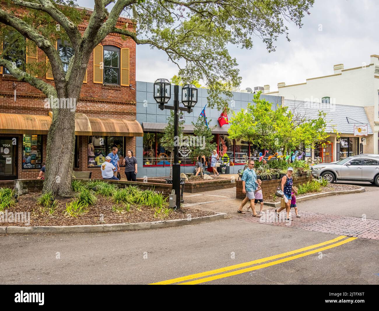 Centro de la calle en el pueblo de Fernandina Beach en Amelia Island Florida EE.UU. Foto de stock