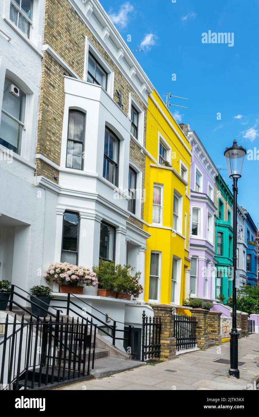 Coloridas casas en Notting Hill, Londres, Reino Unido. Foto de stock