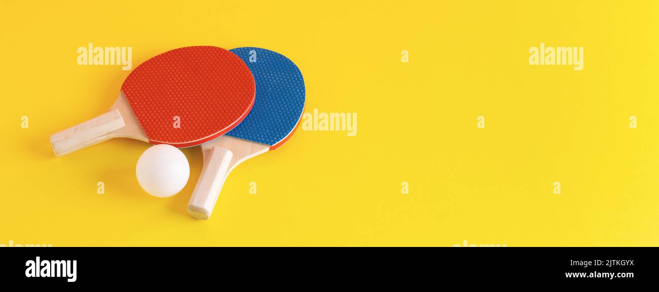 Ping pong banner white yellow fotografías e imágenes de alta resolución -  Alamy