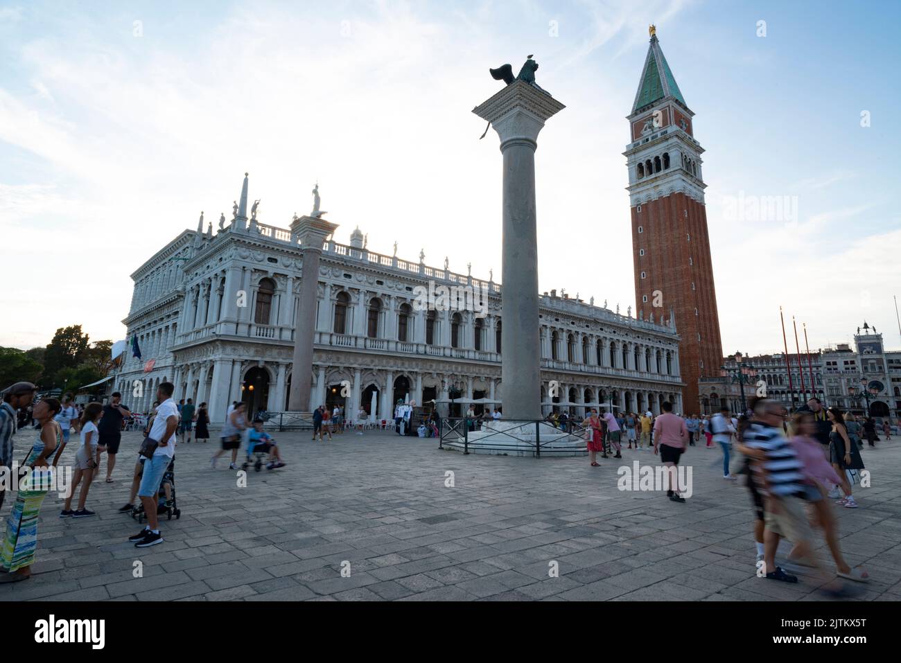 Biblioteca Marciana por la noche en Venecia, Italia. Foto de stock