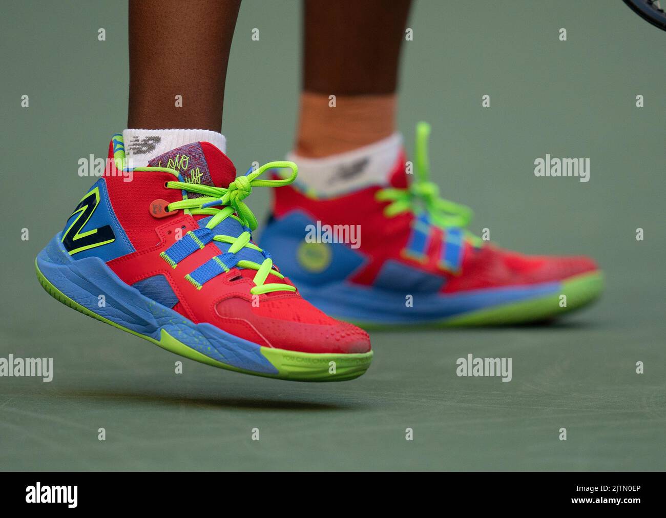 Zapatos de coco fotografías e imágenes de alta resolución Alamy