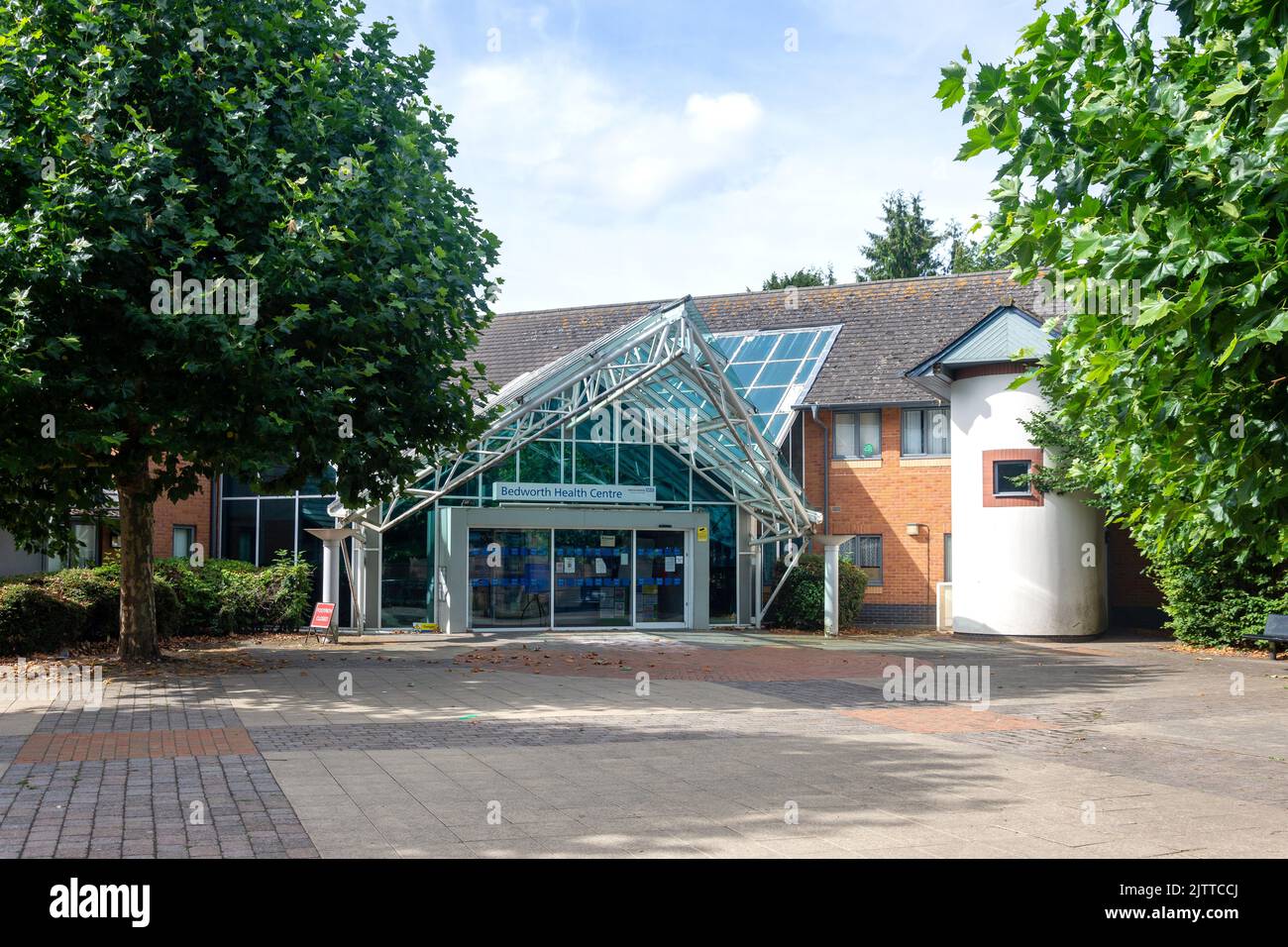 Bedworth Health Centre, High Street, Bedworth, Warwickshire, Inglaterra, Reino Unido Foto de stock