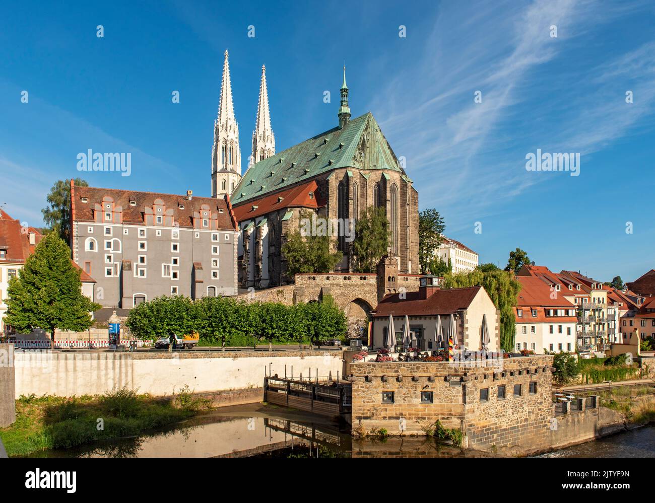 Iglesia de San Pedro y San Pablo (Peterskirche) y la Casa de las Maderas (Waidhaus), Görlitz (Goerlitz), Alemania Foto de stock