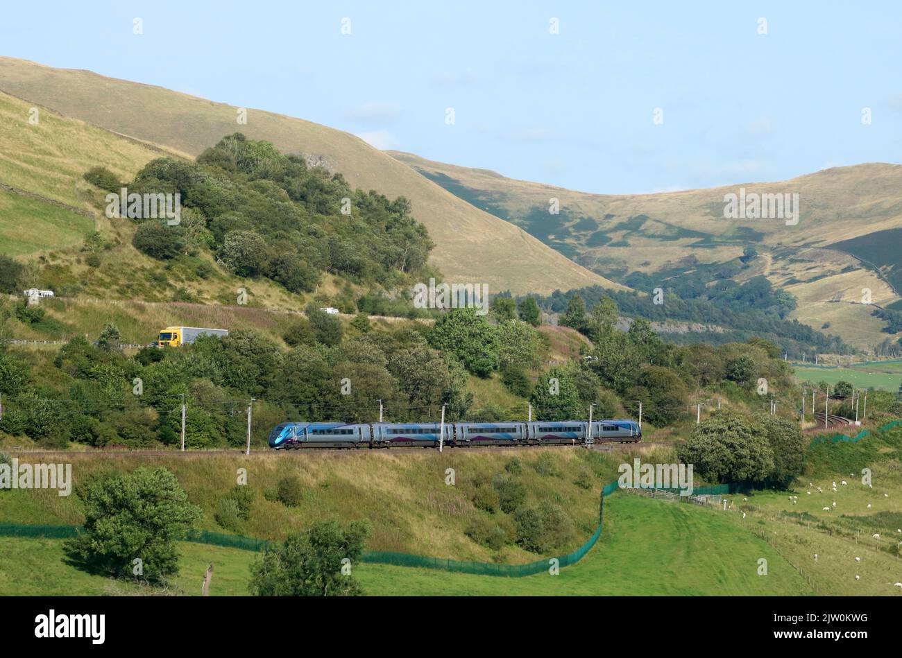 TransPennine Express Hitachi de dos modos clase 802 Nova 1 Tren de