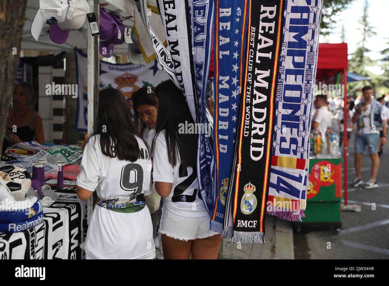 Santiago bernabéu stadium outside fotografías e de alta resolución - Página 6 - Alamy