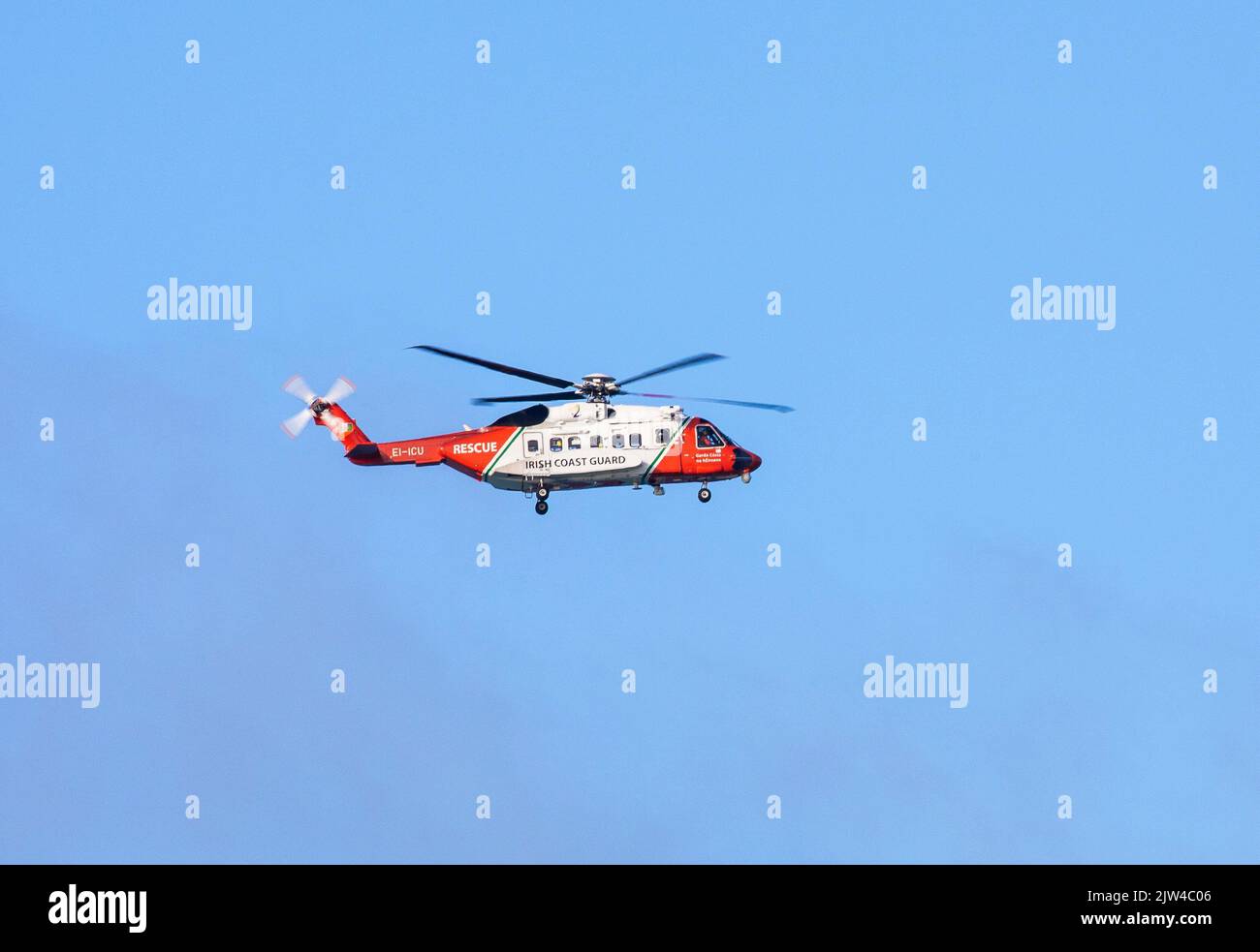Helicóptero guardacostas Foto de stock